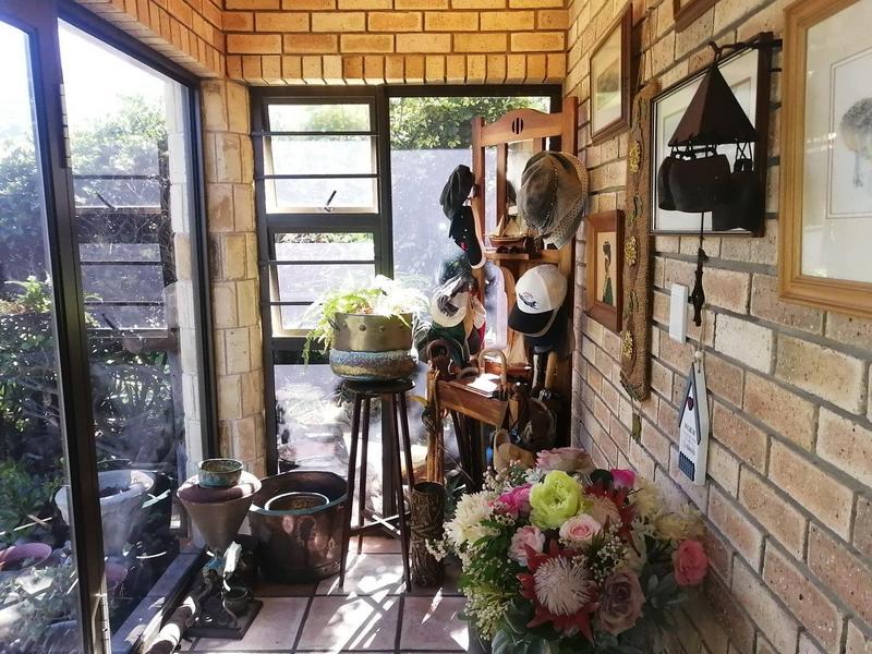 5 Bedroom Property for Sale in Outeniqua Strand Western Cape